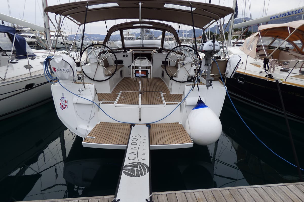 Exterior view of Geronimo, a Jeanneau Sun Odyssey 519 sailboat at Grad Kaštela, Croatia