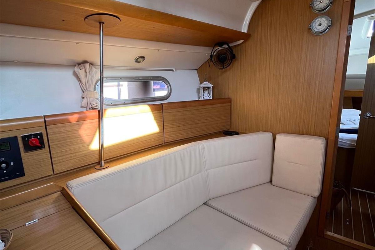 Salon of Waterproof, a Jeanneau Sun Odyssey 42 i sailboat at Lavreotiki Municipal Unit, Greece