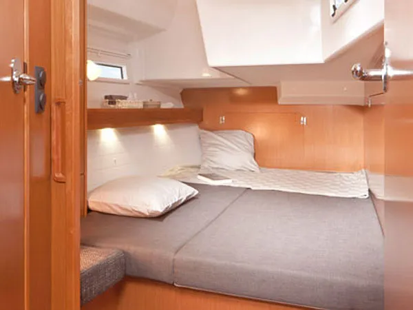 Cabin on Fija, a Bavaria Cruiser 50 sailboat at Općina Sukošan, Croatia