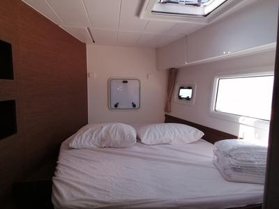 Cabin on Senza Sosta, a Lagoon 42 catamaran at Tonnarella, Italy
