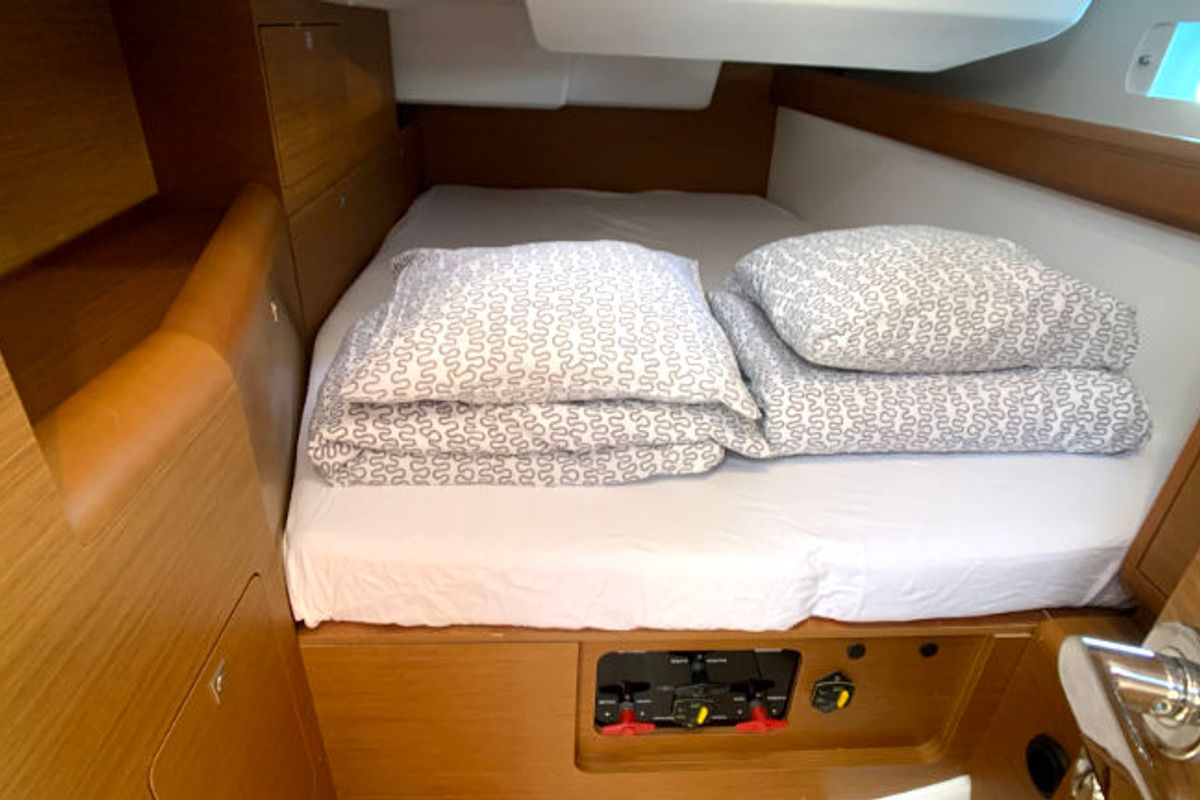 Cabin on Anna, a Jeanneau Sun Odyssey 479 sailboat at Općina Rogoznica, Croatia