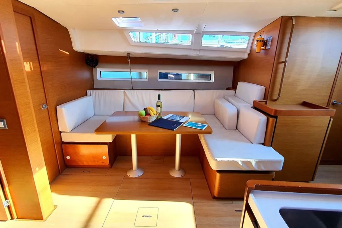 Salon of Dalion, a Jeanneau Sun Odyssey 490 sailboat at Kontokali, Greece