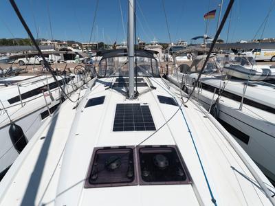 Deck of Free Elli, a Jeanneau Sun Odyssey 440 sailboat at Felanitx, Spain