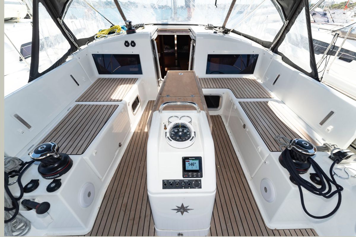 Cockpit of Free Elli, a Jeanneau Sun Odyssey 440 sailboat at Felanitx, Spain