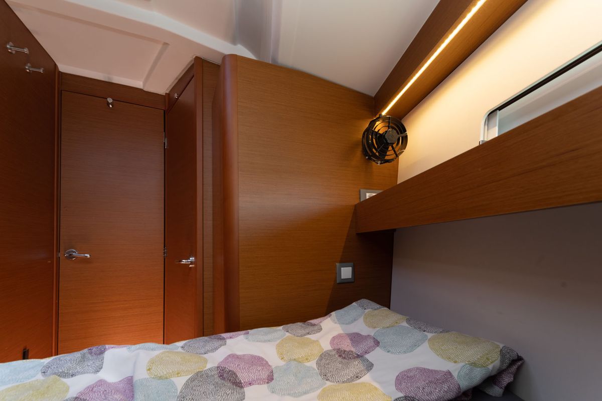 Cabin on Free Elli, a Jeanneau Sun Odyssey 440 sailboat at Felanitx, Spain
