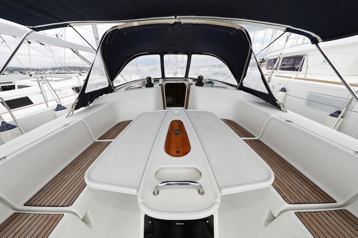 Cockpit of Kristina II, a Beneteau Cyclades 50.5 sailboat at Općina Sukošan, Croatia