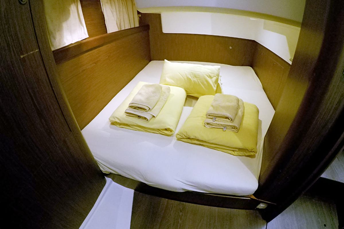Cabin on Mandalina II, a Beneteau Antares 36 yacht at Grad Šibenik, Croatia