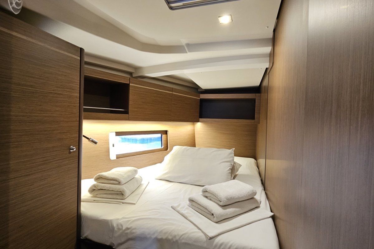 Cabin on Julia, a Beneteau Oceanis 46.1 sailboat at Municipal Unit of Rhodes, Greece