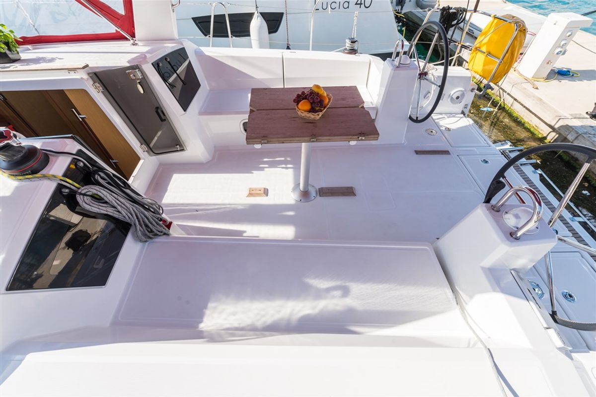 Deck of RUSALKA, a Beneteau Oceanis 38 sailboat at Općina Medulin, Croatia