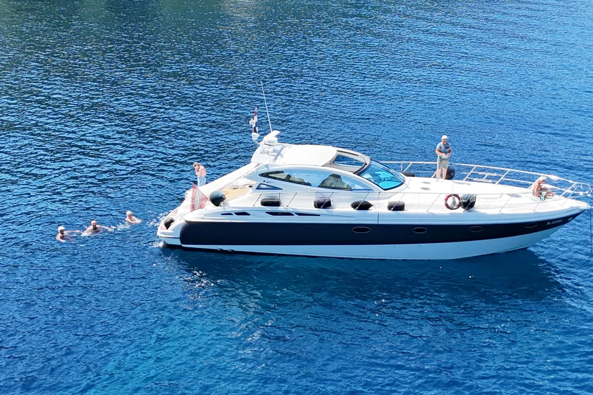 Bahia Gloria, a Motoryacht Motoryacht yacht at Primošten, Croatia