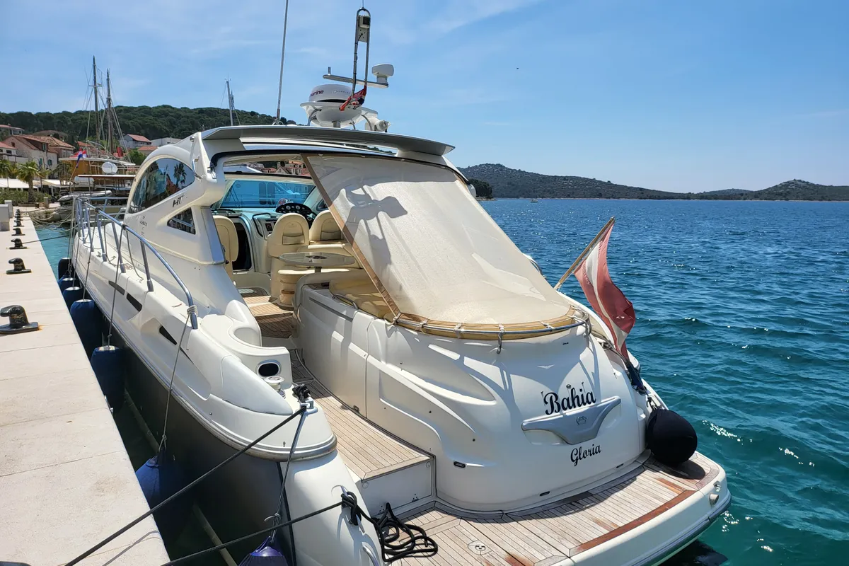 Bahia Gloria, a Motoryacht Motoryacht yacht at Primošten, Croatia