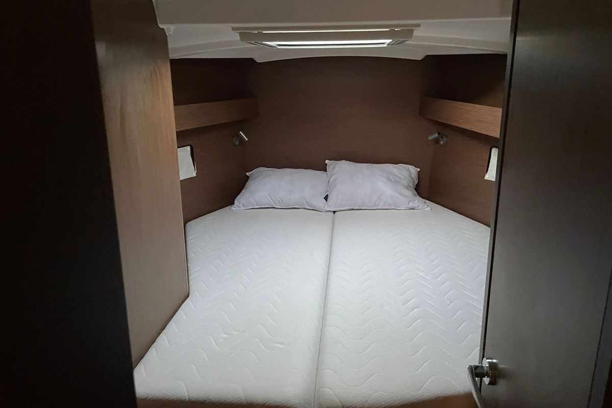Cabin on Aurora, a Beneteau Oceanis 40.1 sailboat at Municipal Unit of Ellomenos, Greece