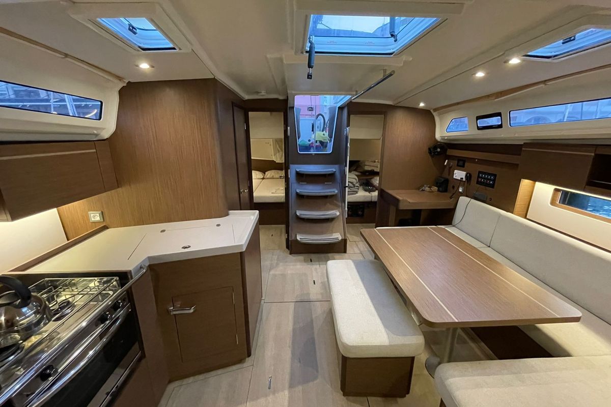Salon of Aurora, a Beneteau Oceanis 40.1 sailboat at Municipal Unit of Ellomenos, Greece