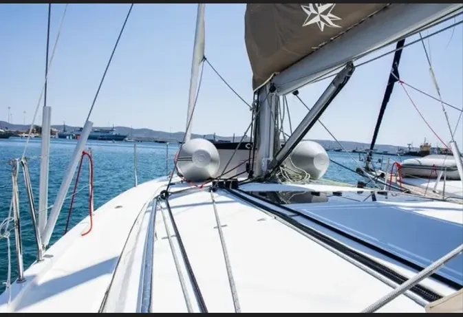 Deck of Evelina, a Jeanneau Sun Odyssey 410 sailboat at Lavrion - Olympic Marine