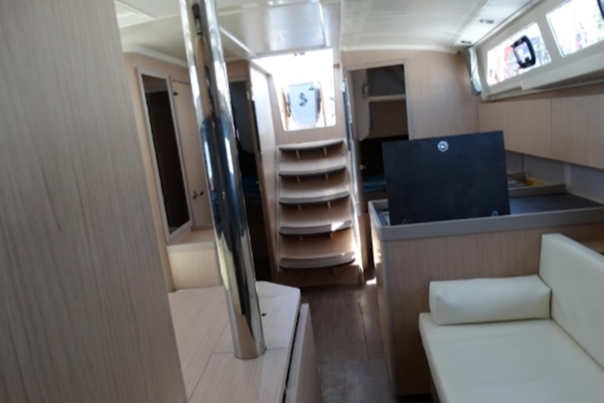 Salon of Kos 41.4, a Beneteau Oceanis 41.1 sailboat at Volos Municipality, Greece