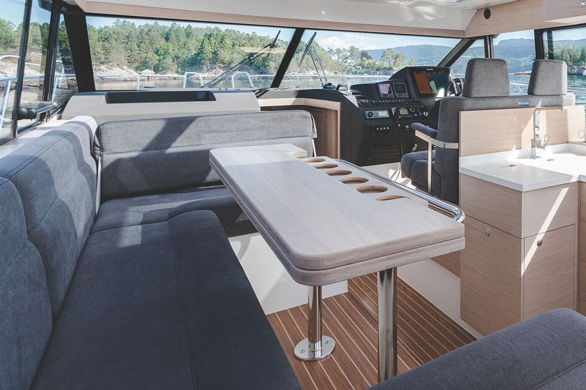 Salon of No Name, a Viknes Skilso 39 FLY yacht at Općina Sukošan, Croatia