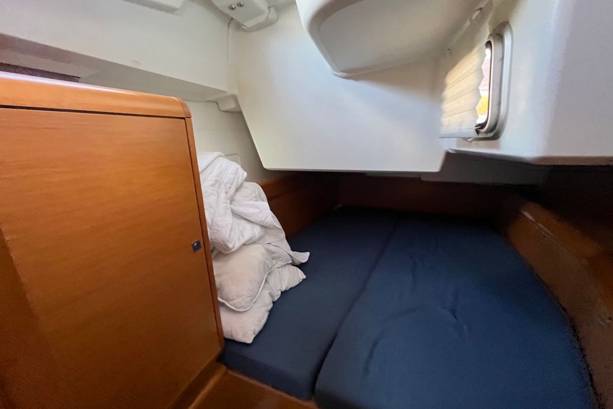 Cabin on KATRINA, a Jeanneau Sun Odyssey 509 sailboat at Općina Sukošan, Croatia