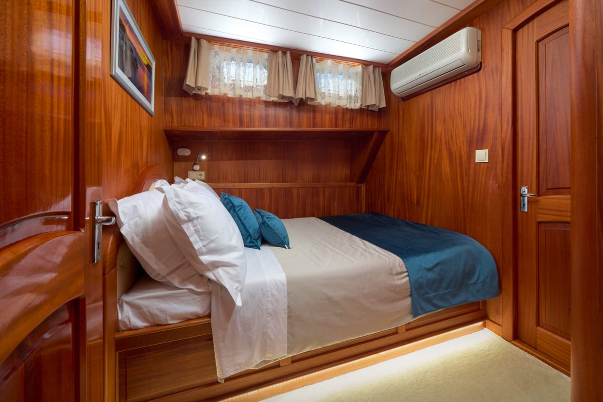 Cabin on SEA BREEZE, a Gulet Gulet gulet at Dubrovnik, Croatia