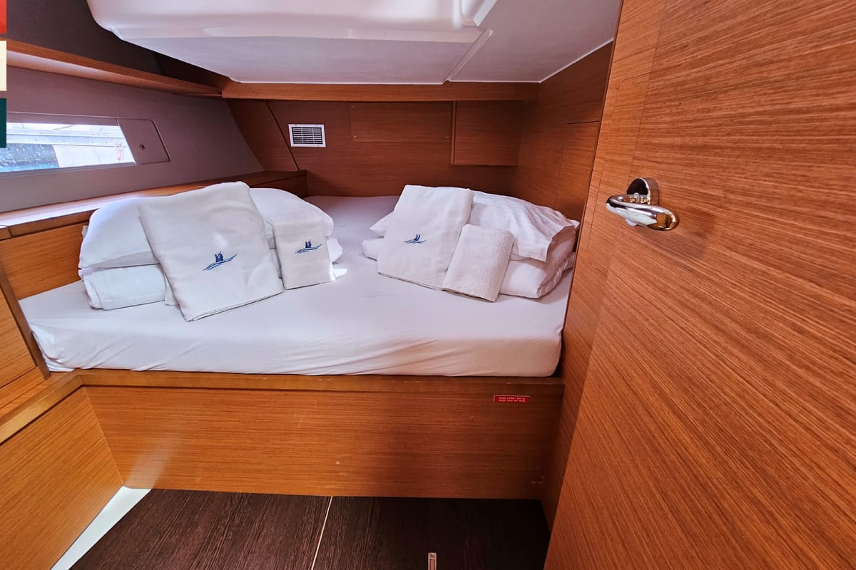 Cabin on Piano, a Dufour 470 sailboat at Općina Rogoznica, Croatia