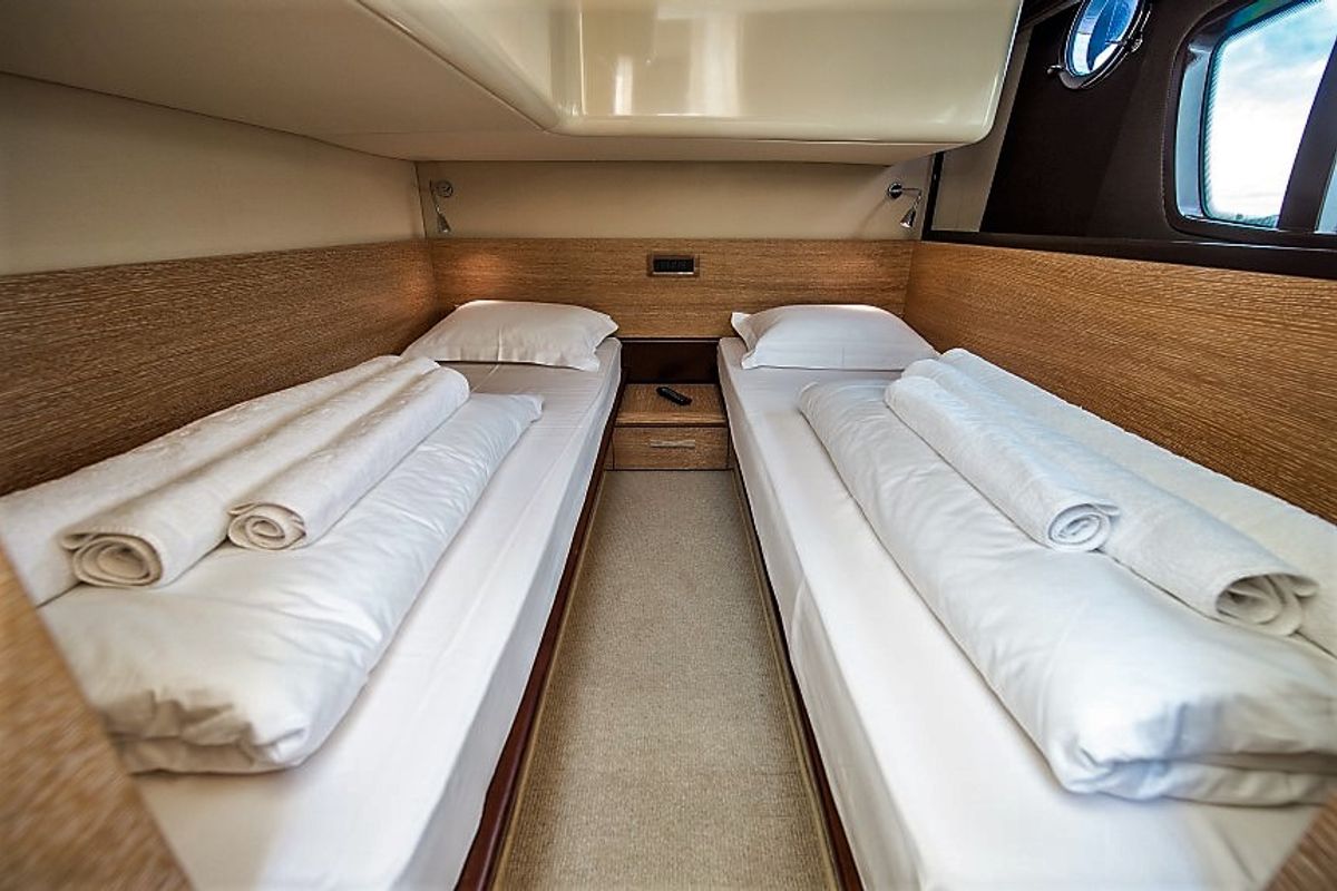 Cabin on Skyfall MY, a Azimut 47 motorboat at Grad Šibenik, Croatia