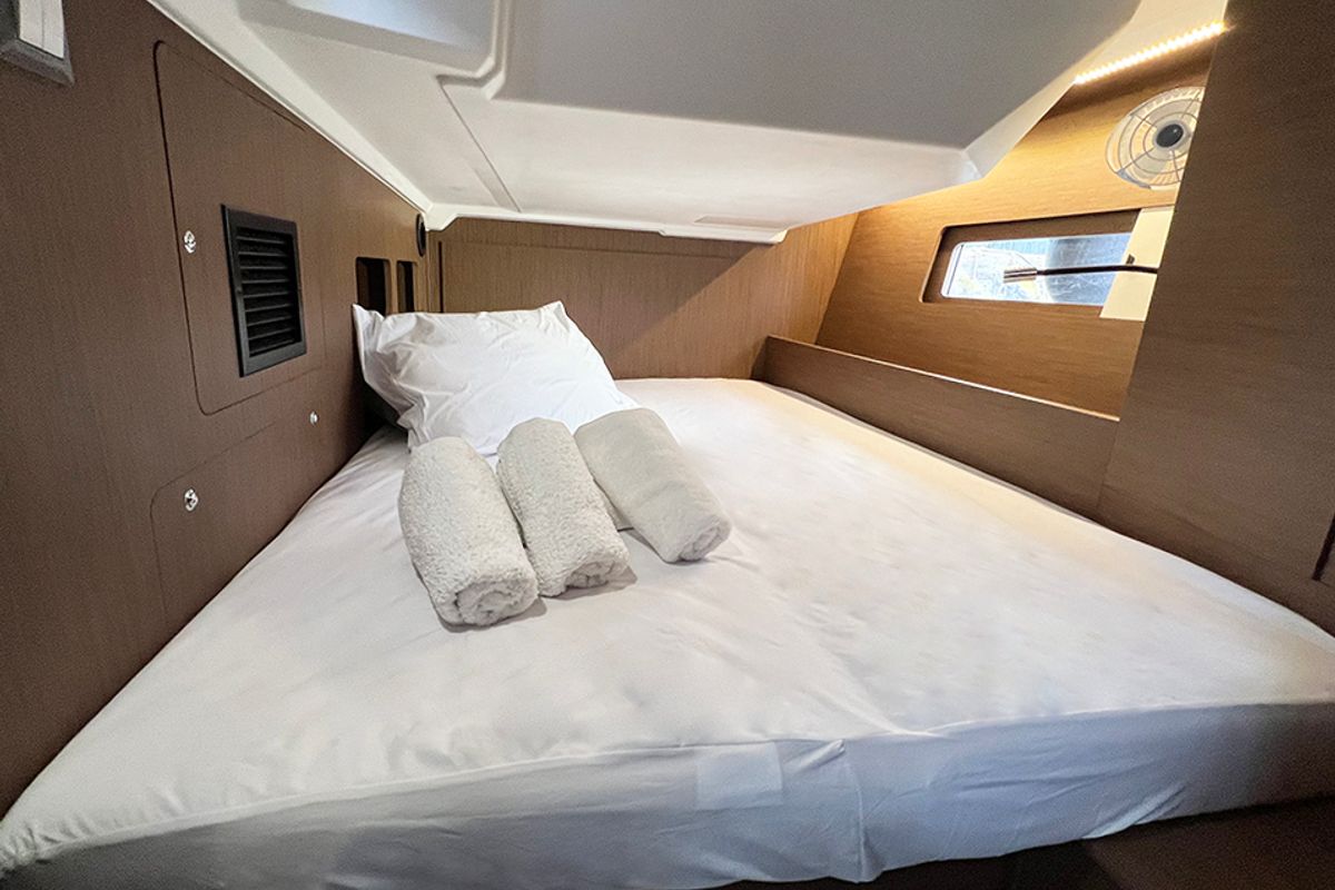 Cabin on DREAM, a Beneteau Oceanis 46.1 sailboat at Athens, Greece