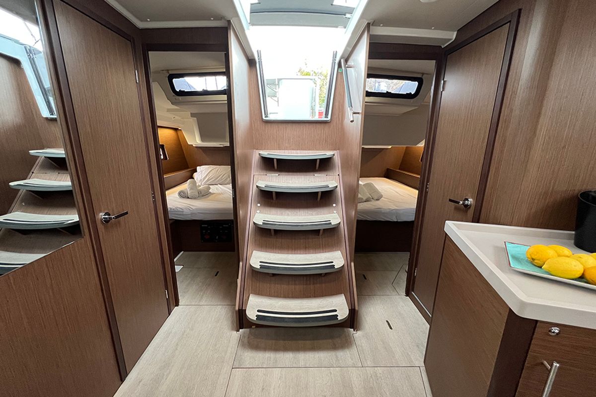 Salon of DREAM, a Beneteau Oceanis 46.1 sailboat at Athens, Greece