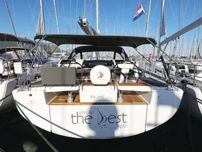 Cockpit of Simply The Best, a Hanse Yachts Hanse 548 sailboat at Grad Kaštela, Croatia