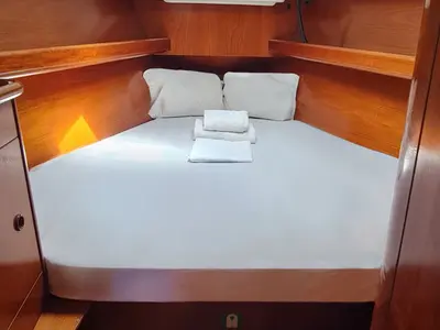Cabin on Erika, a Beneteau Oceanis Clipper 411 sailboat at Volos Municipality, Greece
