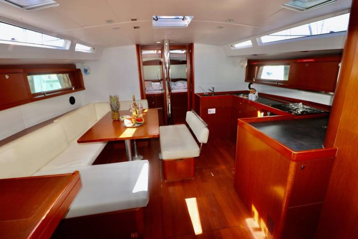 Salon of Oceanis 48 Classic, a Beneteau Oceanis 48 sailboat at Procida, Italy