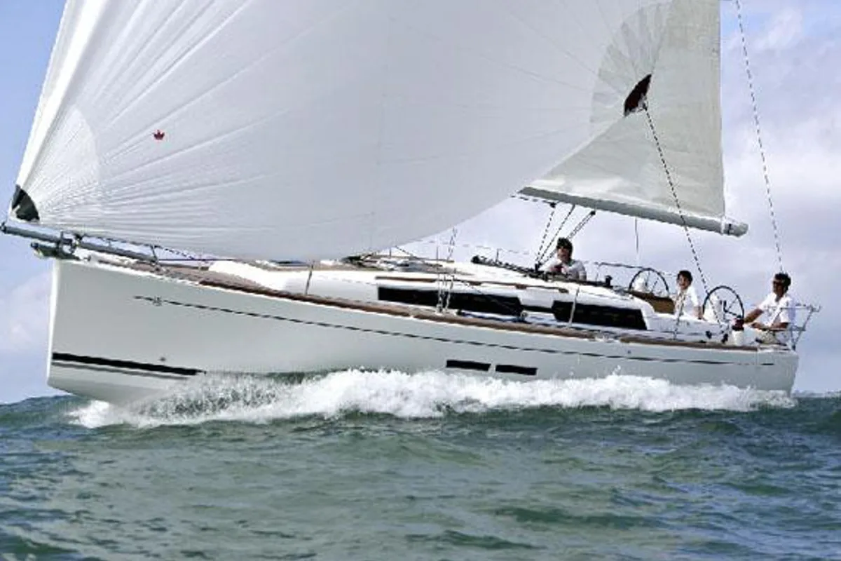 Exterior view of Chifoumi, a Dufour 375 Grand Large sailboat at Port Navalo, France