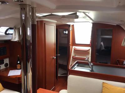 Salon of Chifoumi, a Dufour 375 Grand Large sailboat at Port Navalo, France