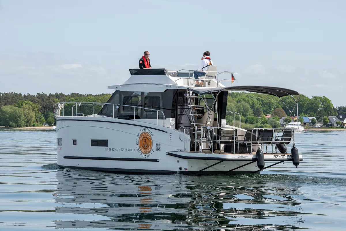 Fleesenqueen One, a Cobra Yachts Futura 40 Grand Horizon yacht at Göhren-Lebbin, Germany
