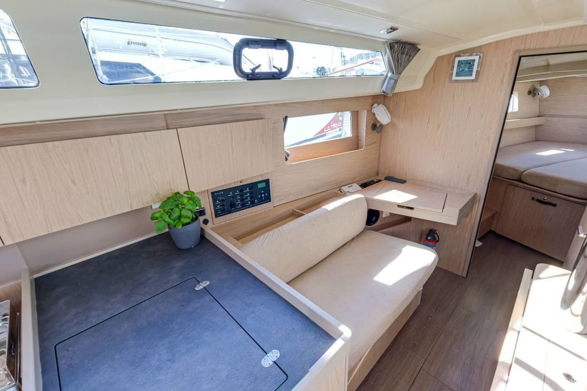 Salon of Luxa, a Beneteau Oceanis 41.1 sailboat at Split, Croatia