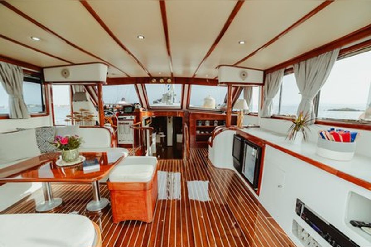 Salon of Anemos & Almyra, a Mariner Don 17 Ltd Anemos & Almyra yacht at Saranda, Albania