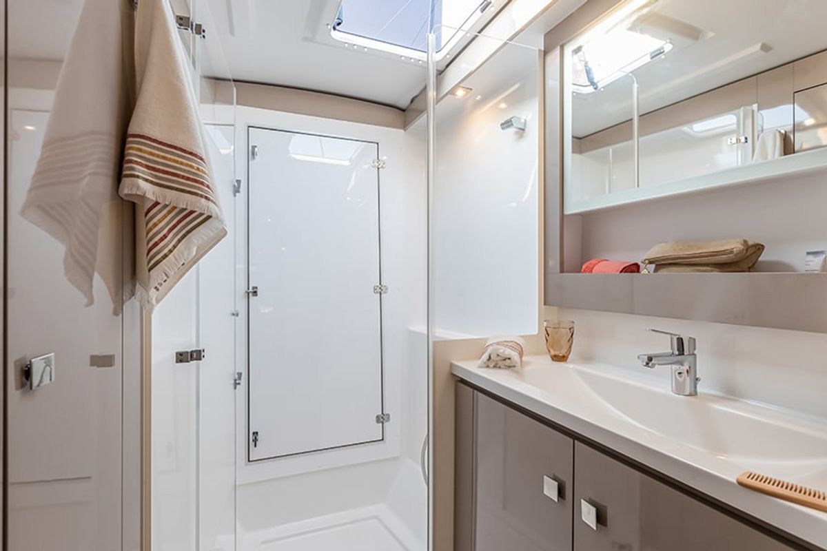 Head on Blue Serenity, a Fountaine Pajot Isla 40 catamaran at Parikia, Greece