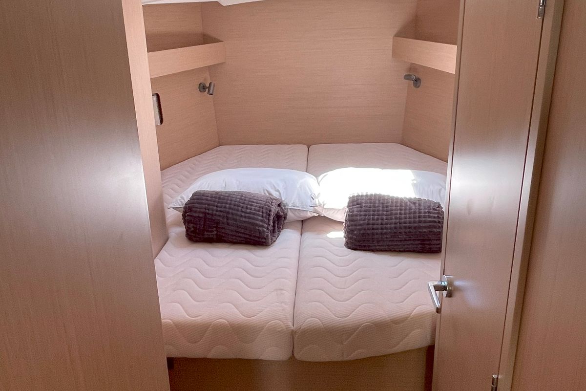 Cabin on Neda, a Beneteau Oceanis 40.1 sailboat at Athens, Greece