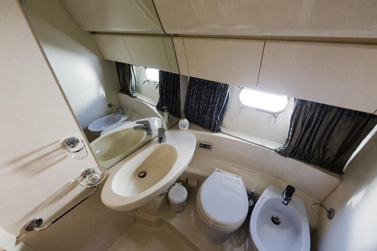 Head on Bluebell, a Ferretti Yachts 460i yacht at Podstrana - Miljevac, Croatia