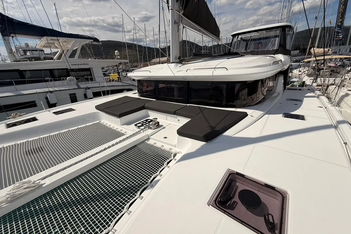 Dona, a Lagoon 43 catamaran at Seget Donji, Croatia