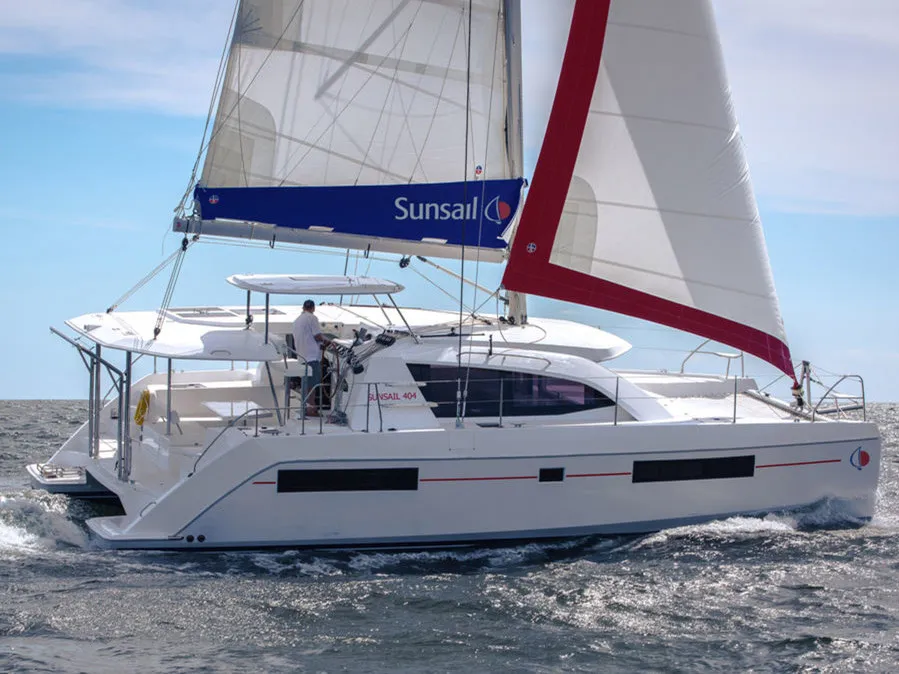Exterior view of Sunsail 404 Classic, a Leopard 40 catamaran at Tonnarella, Italy