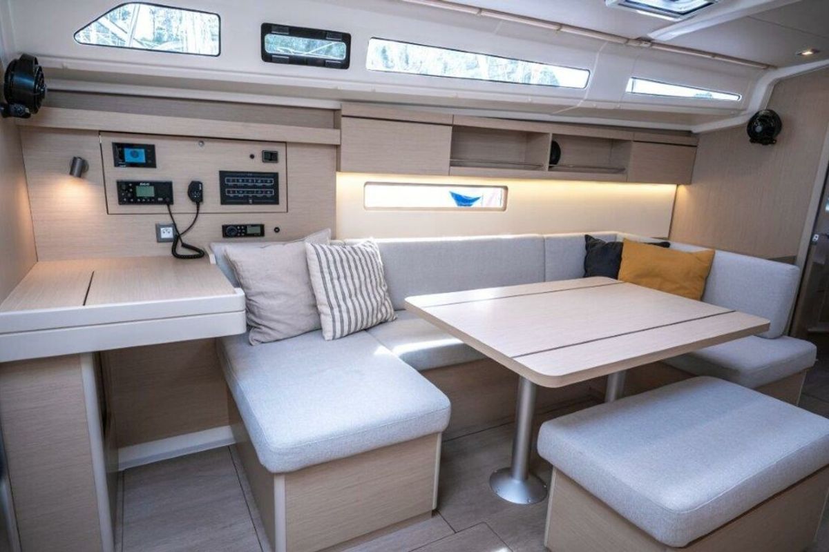 Salon of Keiki, a Beneteau Oceanis 40.1 sailboat at Općina Medulin, Croatia