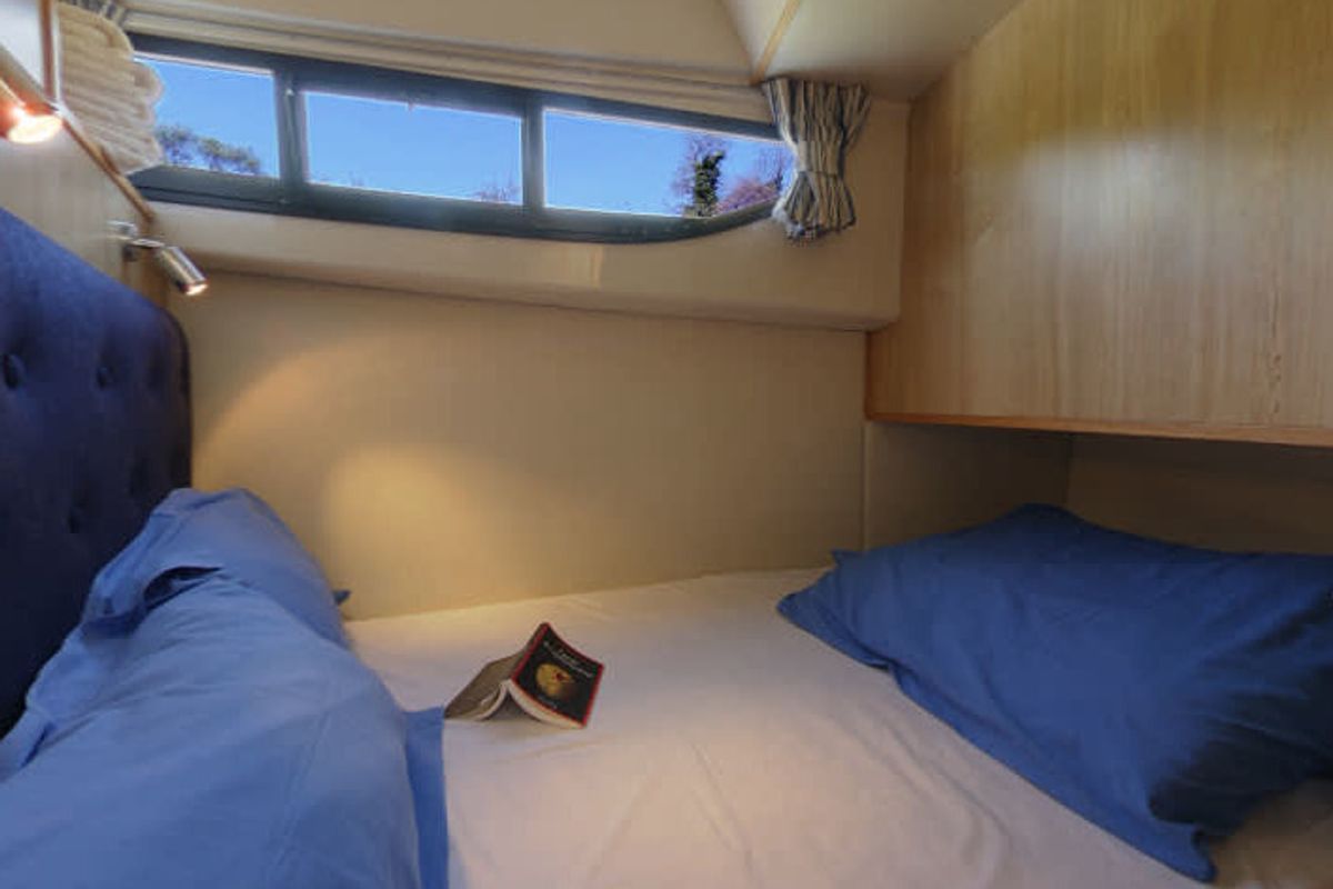 Cabin on Magnifique, a Cygnet Magnifique motorboat at Portiragnes, France