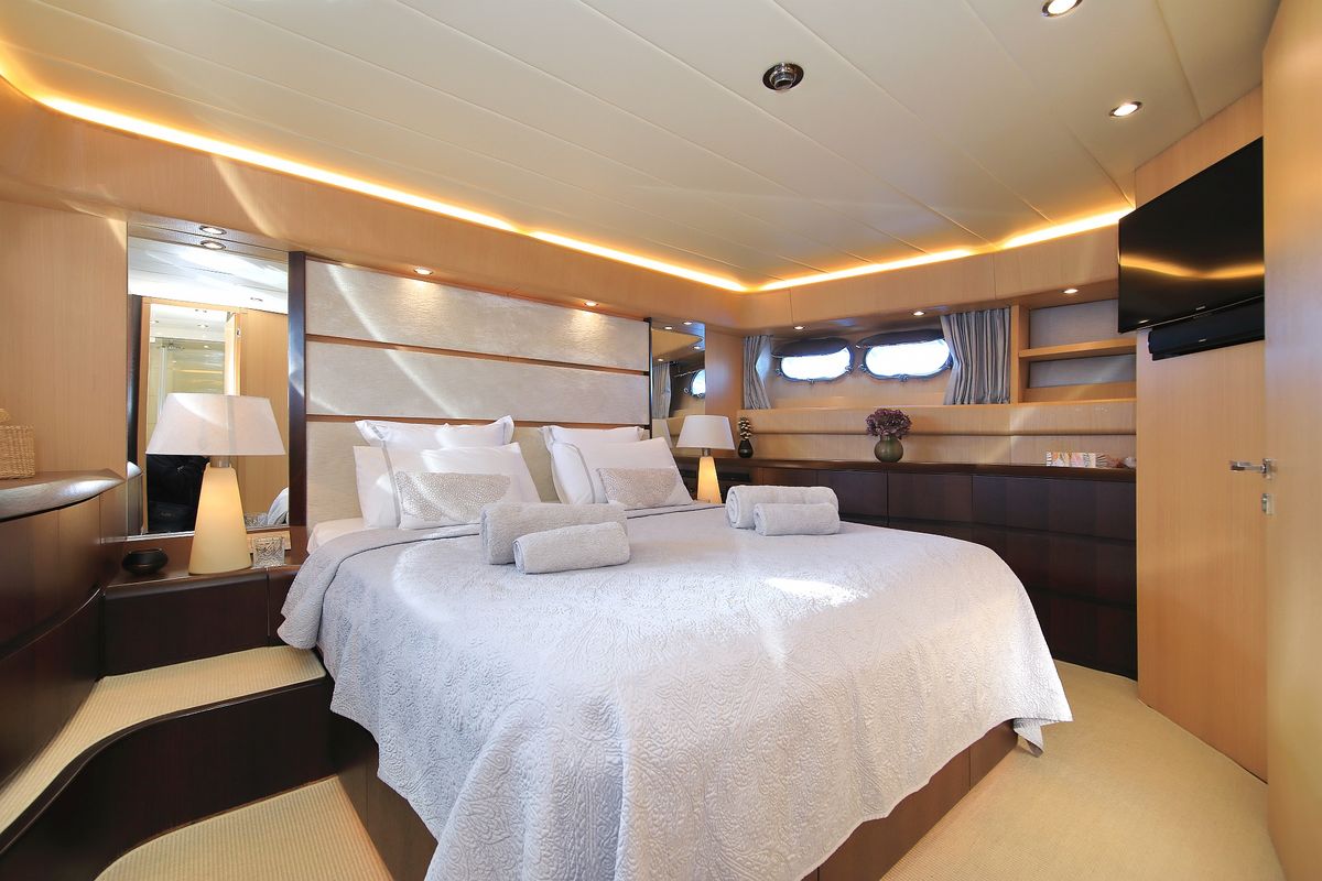Cabin on Hope I, a Maiora 20S yacht at Grad Kaštela, Croatia