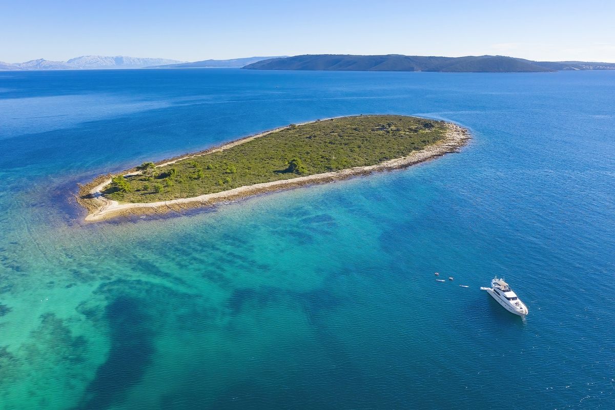 Exterior view of Hope I, a Maiora 20S yacht at Grad Kaštela, Croatia