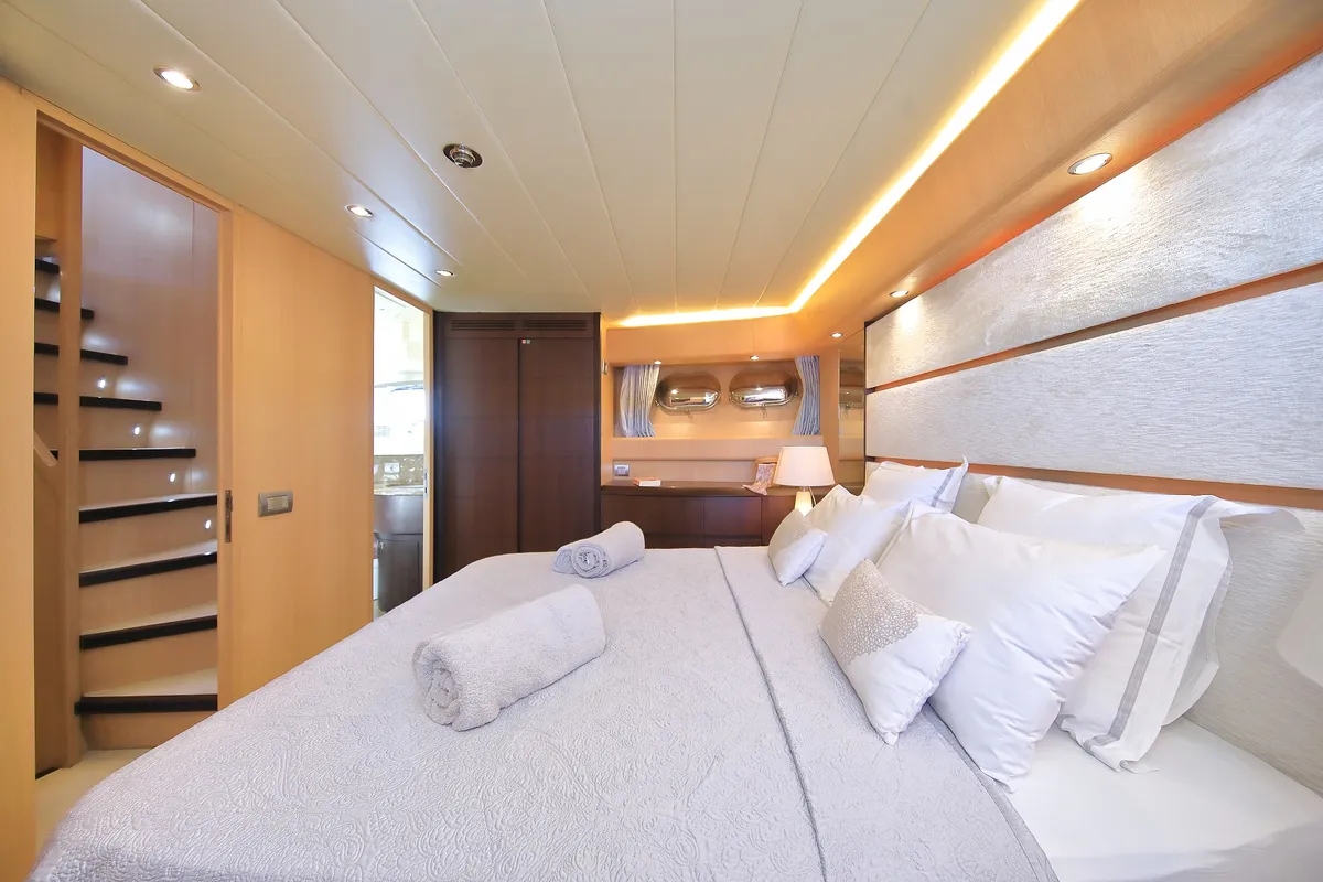 Cabin on Hope I, a Maiora 20S yacht at Grad Kaštela, Croatia