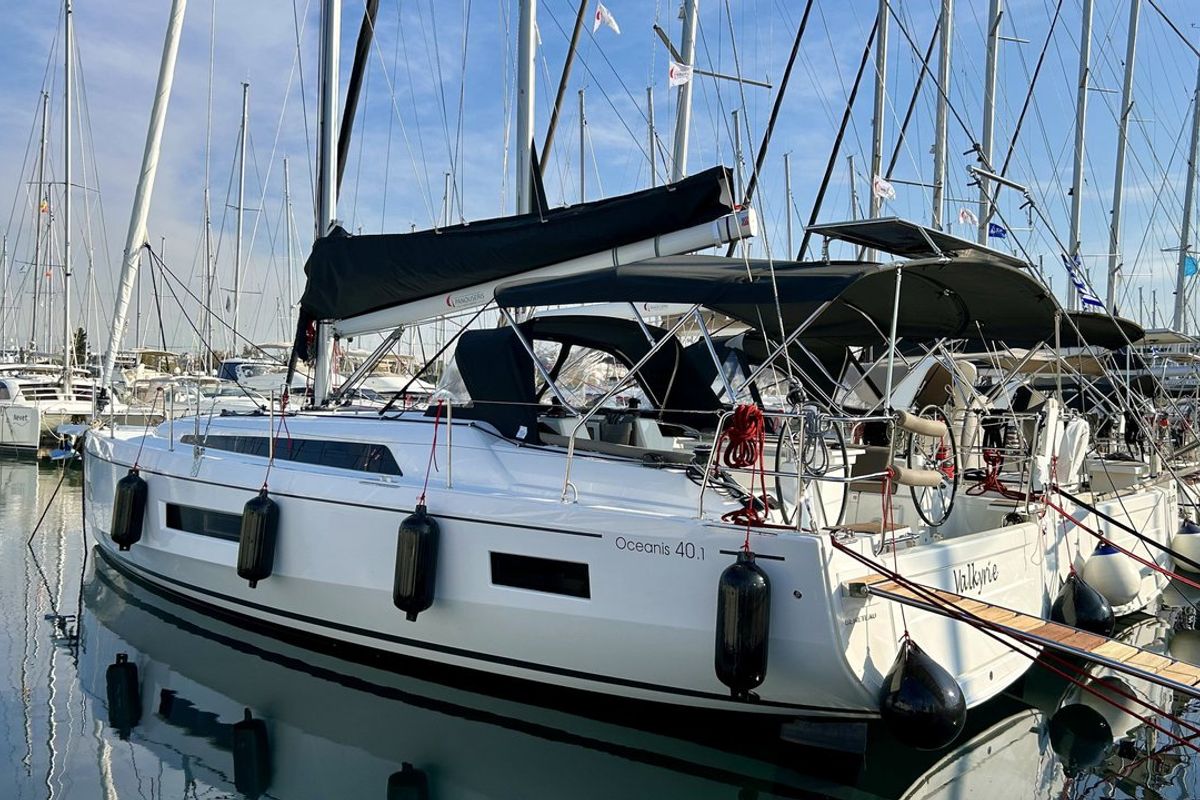 Exterior view of Valkyrie, a Beneteau Oceanis 40.1 sailboat at Kontokali, Greece