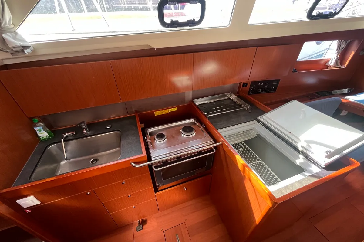 Galley of BUGA, a Beneteau Oceanis 41.1 sailboat at Općina Sukošan, Croatia