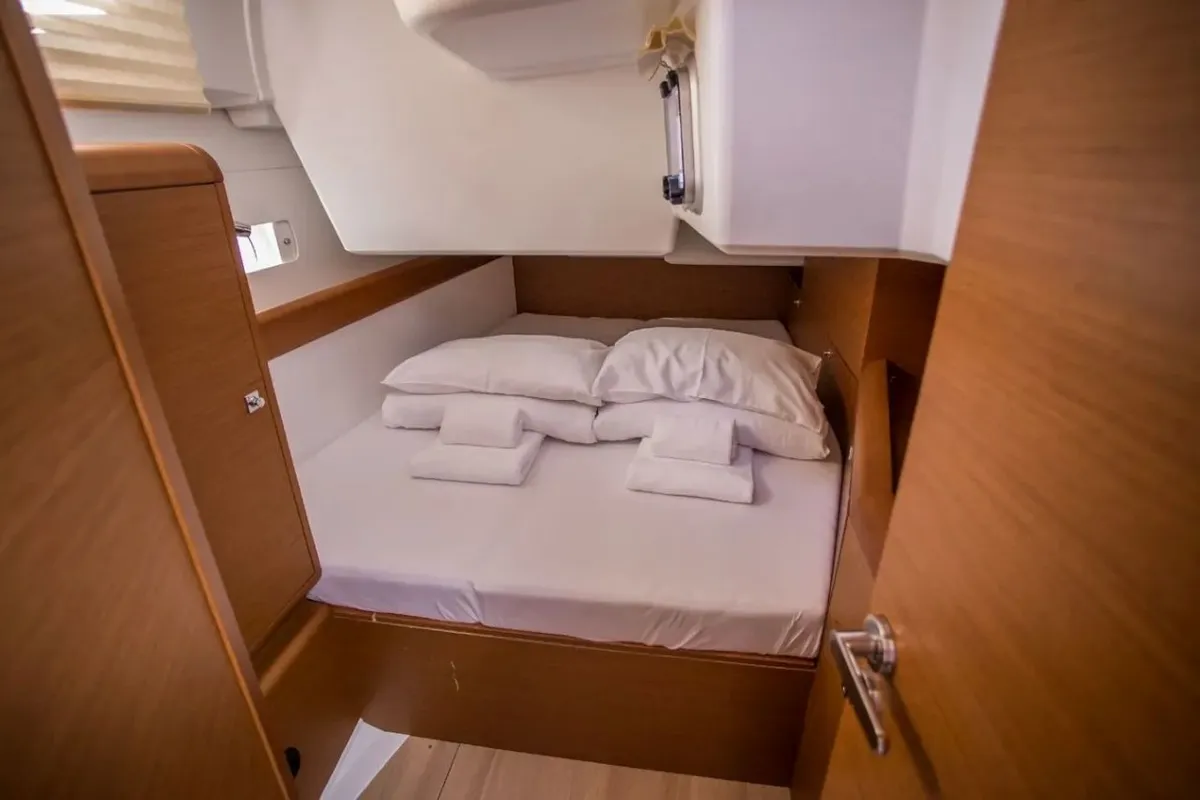 Cabin on Freyja, a Jeanneau Sun Odyssey 519 sailboat at Seget Donji, Croatia