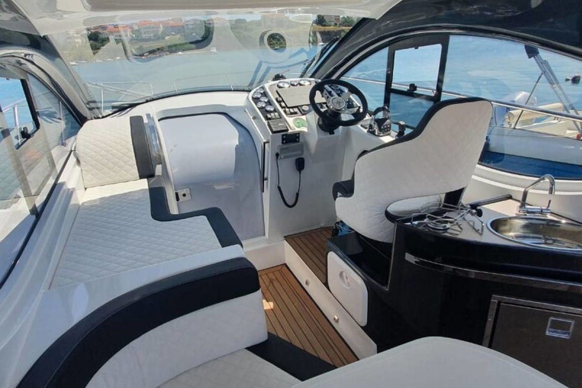 Cockpit of Aero, a Pearl Sea 31 Hard Top motorboat at Općina Baška Voda, Croatia