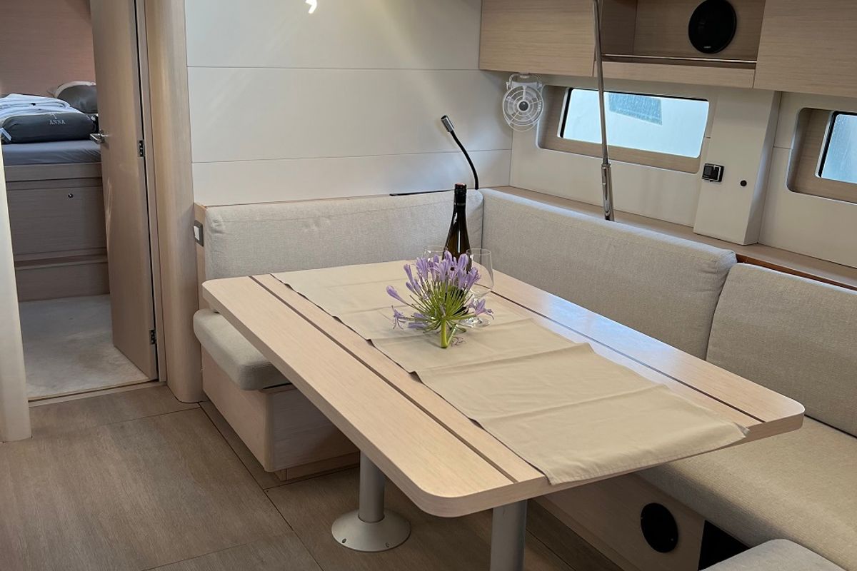 Salon of Anna, a Beneteau Oceanis 51.1 sailboat at Općina Sukošan, Croatia