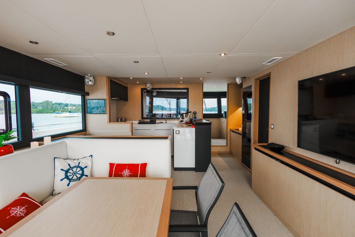 Salon of L'Indécis, a Gulet Leen 56 sailboat at Marigot, France